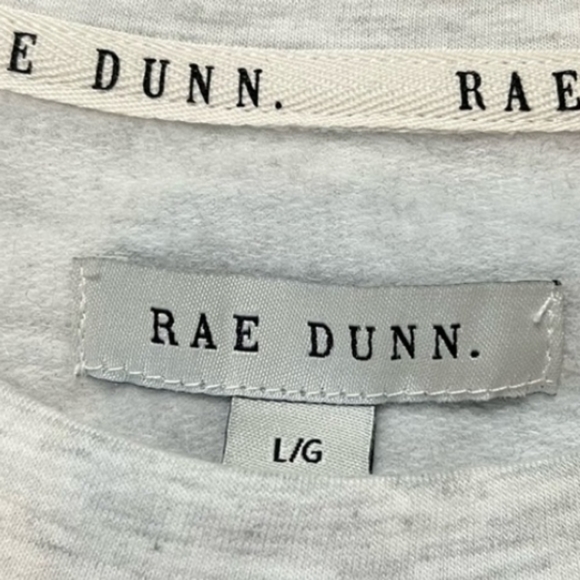 RAE DUNN “BLESSED GRANDMA” SWEATSHIRT W/POUCH - Picture 5 of 5